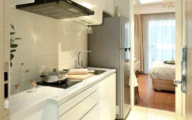 white-interior-design-kitchen-prohects.jpg